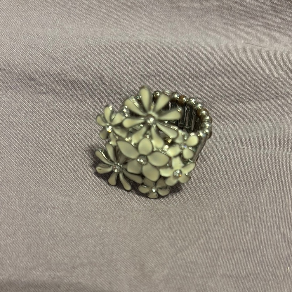 Floral Silver Bracelet - Picture 5 of 5
